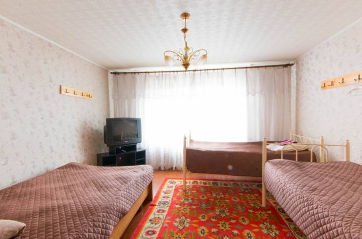 3-Комнатная квартира на сутки в  Речице,  Советская ул., 145    изображение 1 - kvartirka.by