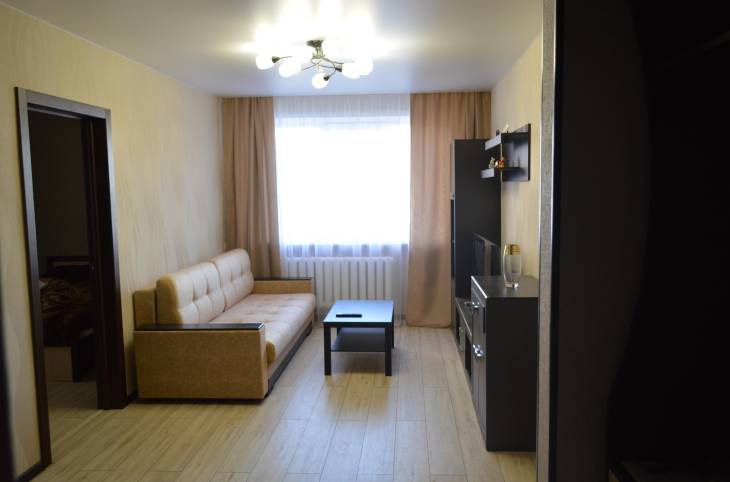 2-Комнатная квартира на сутки в  Орше,  Островского ул., 38    изображение 1 - kvartirka.by