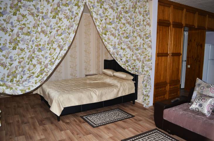 Студия на сутки в  Полоцке,  Войкова ул., 23    изображение 1 - kvartirka.by
