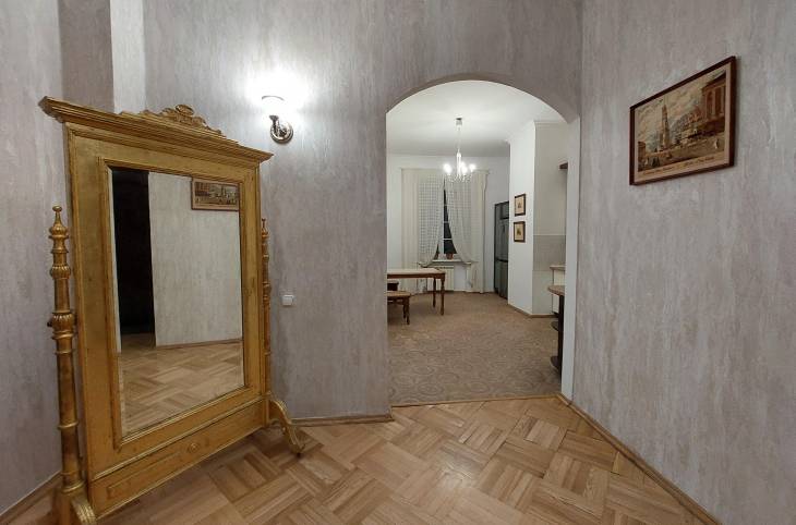 4-Комнатная квартира на сутки в  Минске,  Независимости пр-т., 12    изображение 2 - kvartirka.by