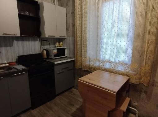 Рядом парк,магазины, торговые ряды,банк, кафе,стоянка. - kvartirka.by