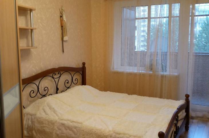 3-Комнатная квартира на сутки в  Бресте,  Пионерская ул., 40/1    изображение 1 - kvartirka.by